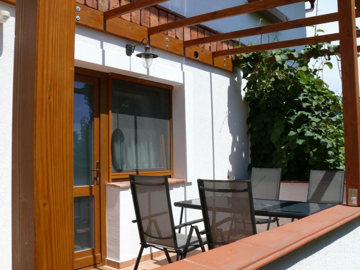 Sara Apartman Hévíz Εξωτερικό φωτογραφία